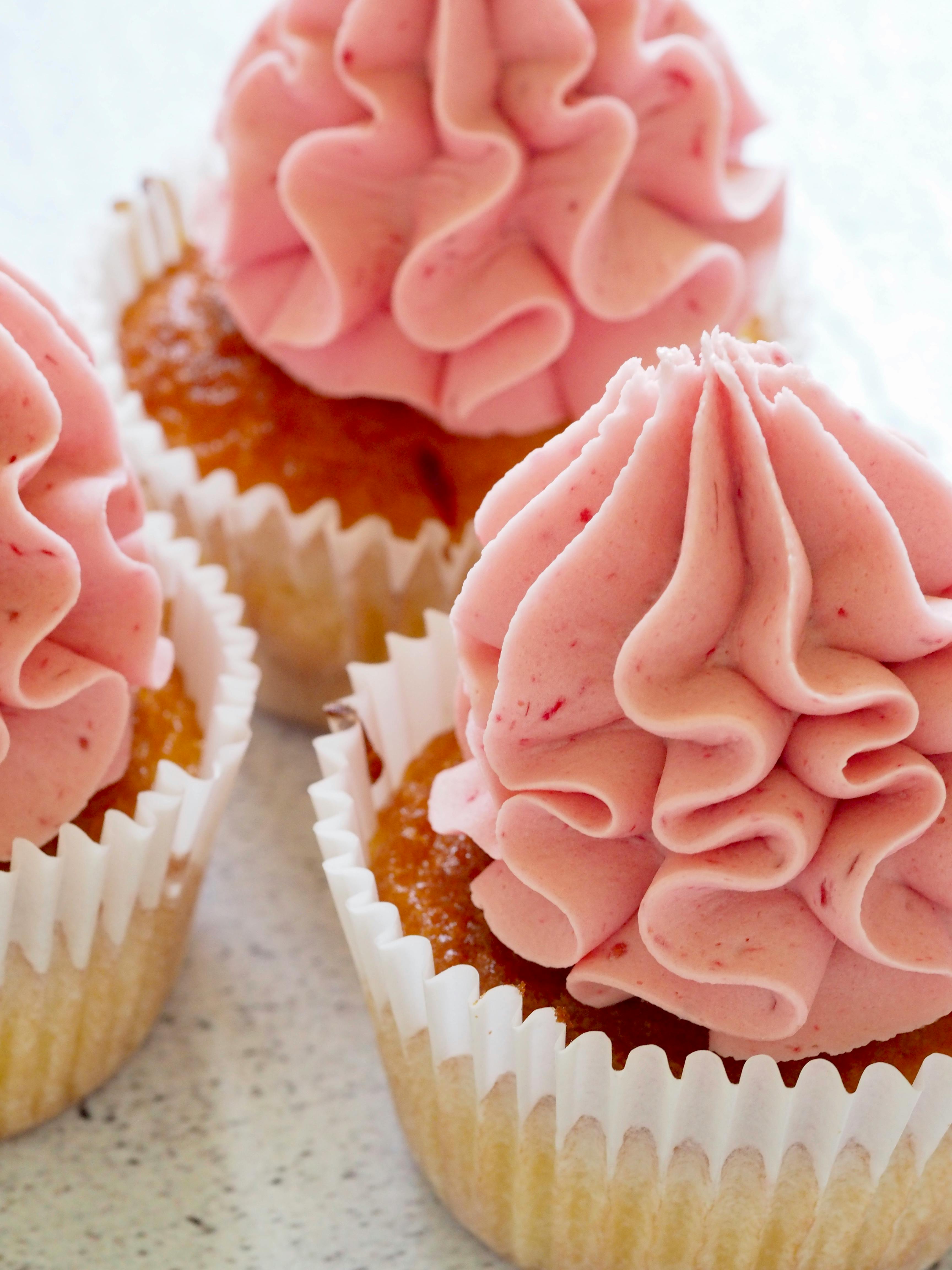 Strawberry Cup Cake